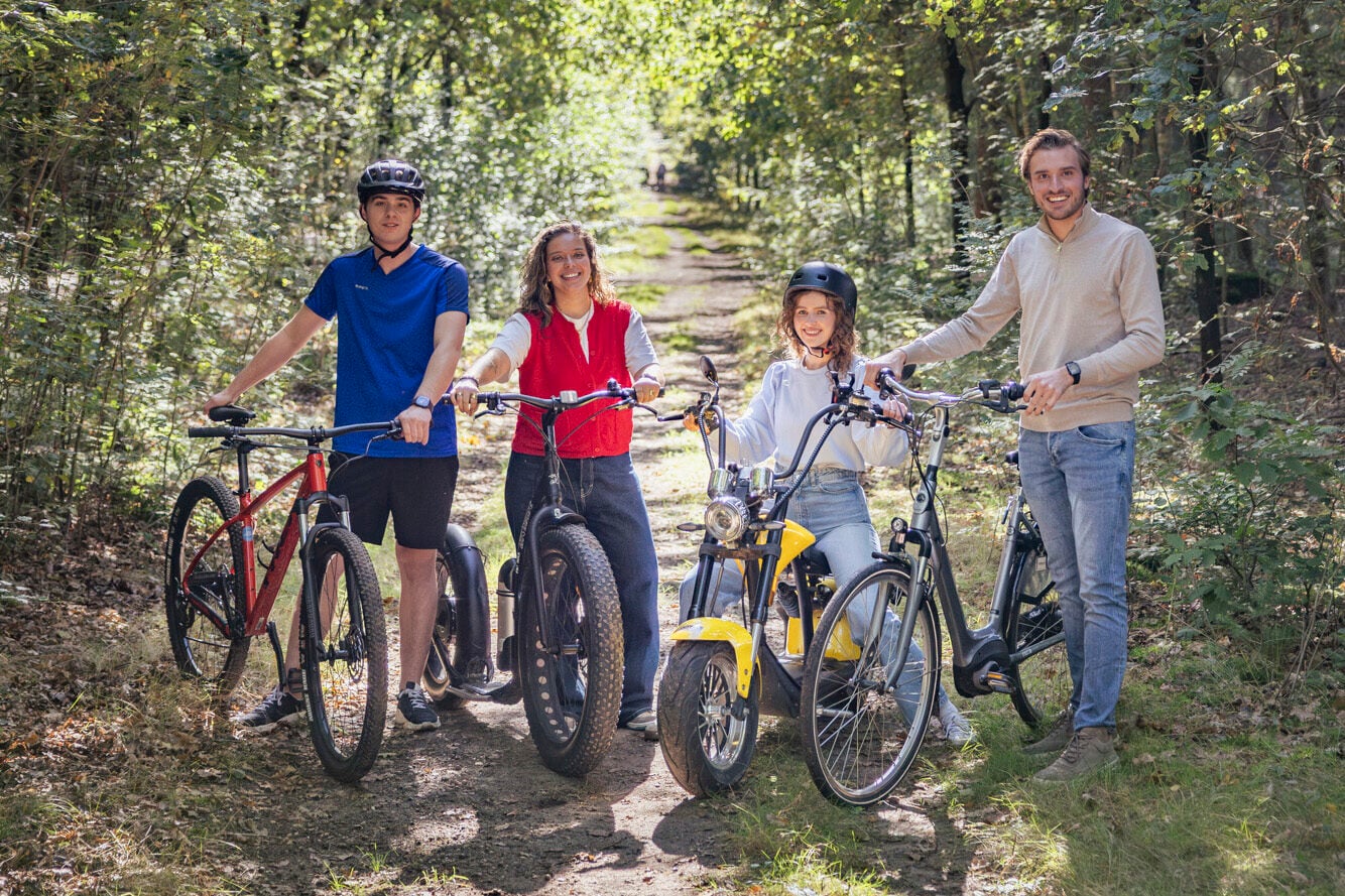 Gruppenausflug mit Mountainbike, E-Scooter, E-Chopper und Fahrrad in der Veluwe bei Harderwijk
